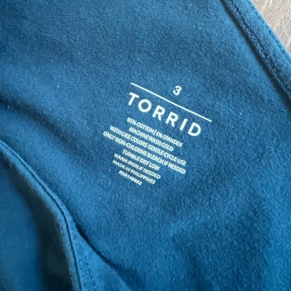 Torrid Top - Picture 4 of 4